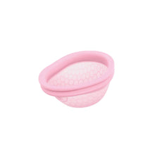 Charger l'image dans la galerie, Coupe menstruelle Ziggy A de Intimina sur fond blanc
