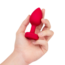 Charger l'image dans la galerie, B-Vibe's Vibrating Heart Jewel Plug M/L in Red