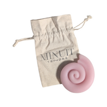 Charger l'image dans la galerie, Jouet de frottement en silicone Shelly