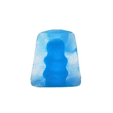 Charger l'image dans la galerie, Intérieur texturé du masturbateur bleu clair pour transmasculain Shotpocket sur fond blanc