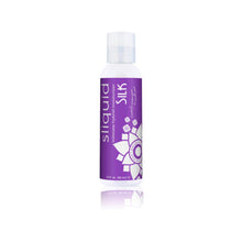 Charger l'image dans la galerie, Bouteille du lubrifiant hybride Silk 2.3 oz de Sliquid sur fond blanc