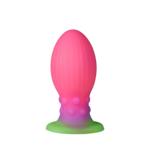 Charger l&#39;image dans la galerie, Creature&#39;s Cock Glow in the dark Xeno Egg dildo
