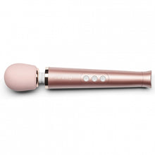 Load image into Gallery viewer, Wand rose gold sur fond blanc
